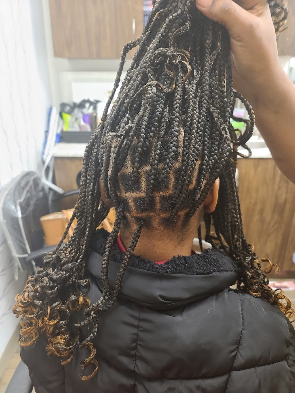 Tanias african hair braiding | 10370 Festival Ln Unit 121, Manassas, VA 20109, USA | Phone: (571) 598-5156