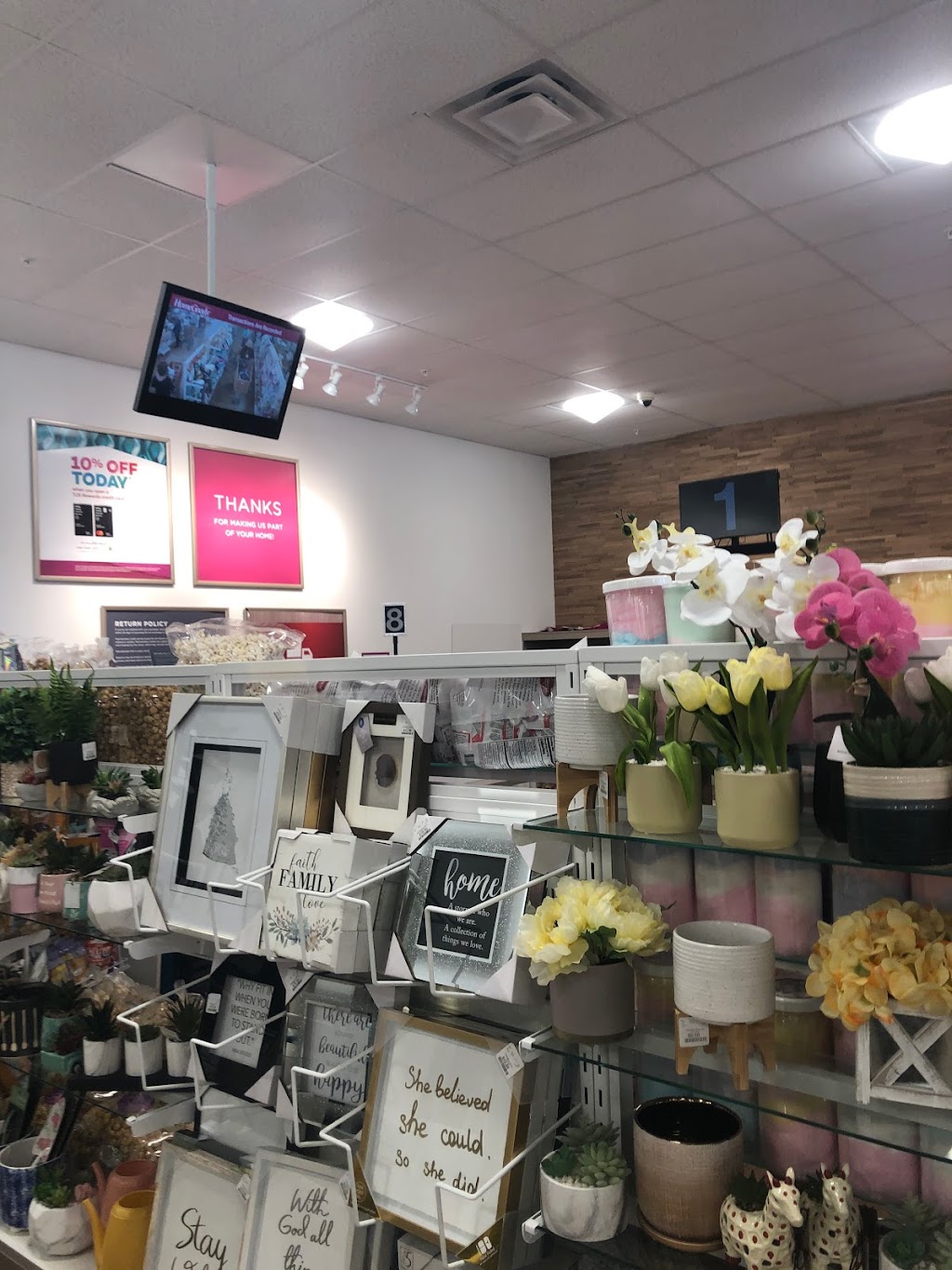 HomeGoods | 1 Commerce Way, Plymouth, MA 02360, USA | Phone: (508) 747-0361