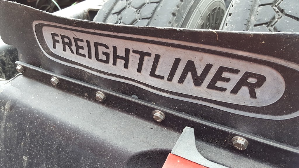 Freightliner St . Louis | 745 E Taylor Ave, St. Louis, MO 63147, USA | Phone: (314) 381-3800