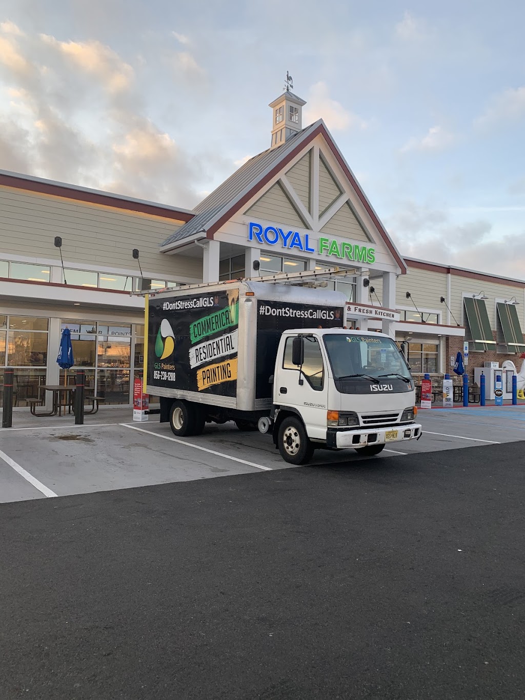 Royal Farms | 679 Berlin - Cross Keys Rd, Sicklerville, NJ 08081, USA | Phone: (856) 404-6143