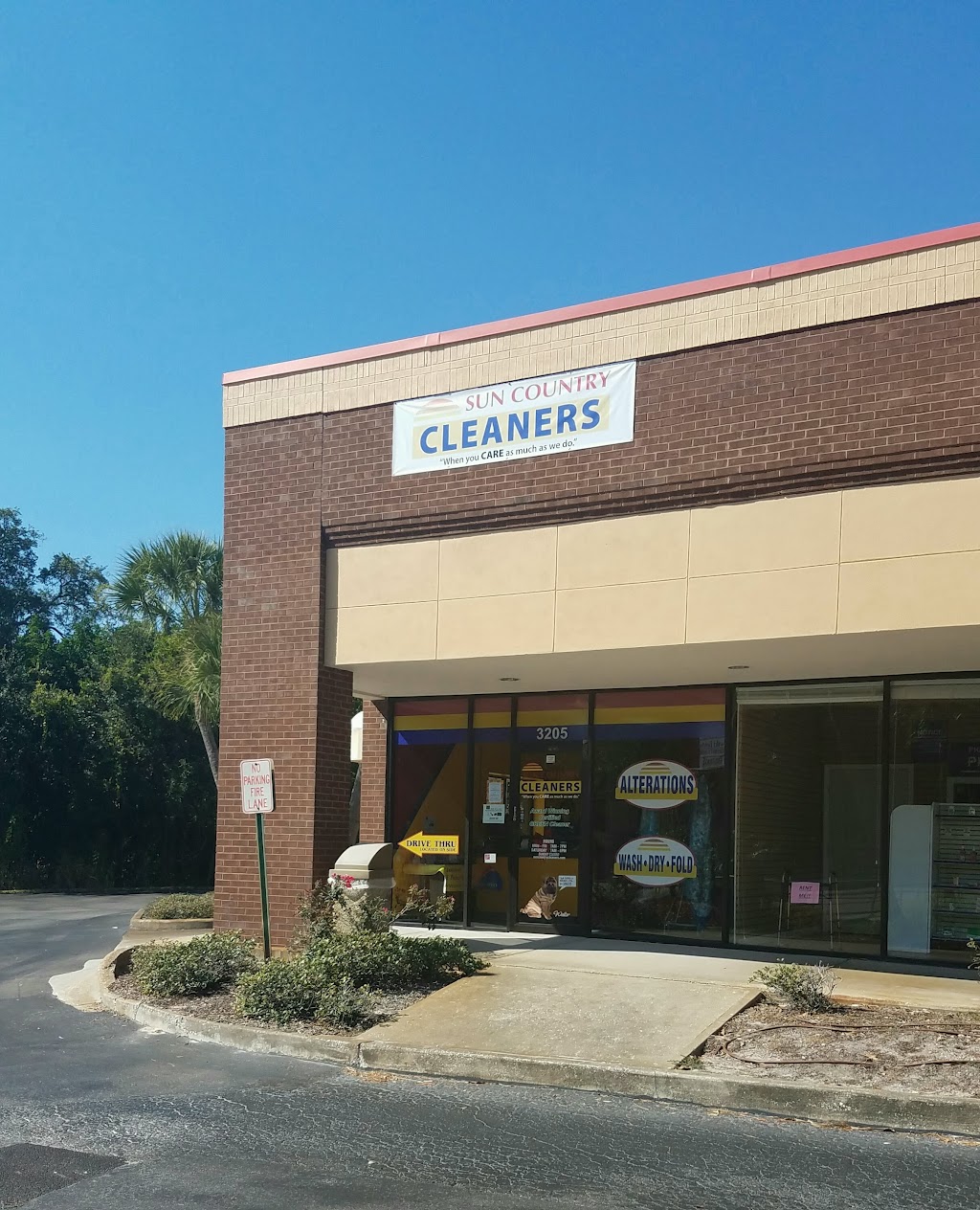 Sun Country Cleaners | 3205 Tampa Rd, Palm Harbor, FL 34684, USA | Phone: (727) 789-3382