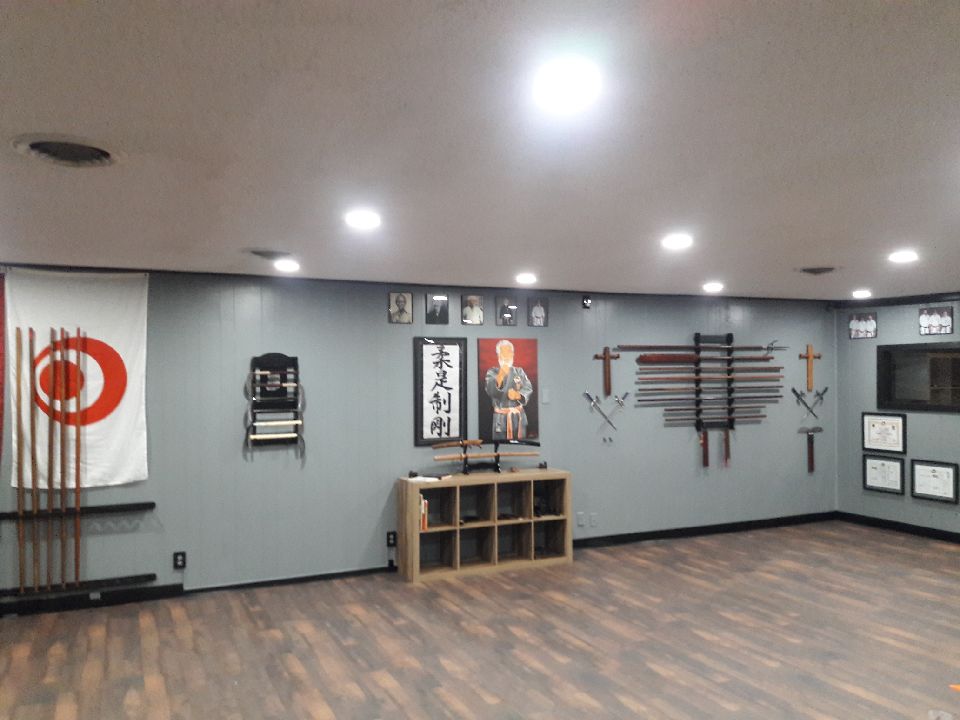 Dragonfly Karate & Kobudo | 1735 N Frances St, Terrell, TX 75160 | Phone: (818) 404-0938