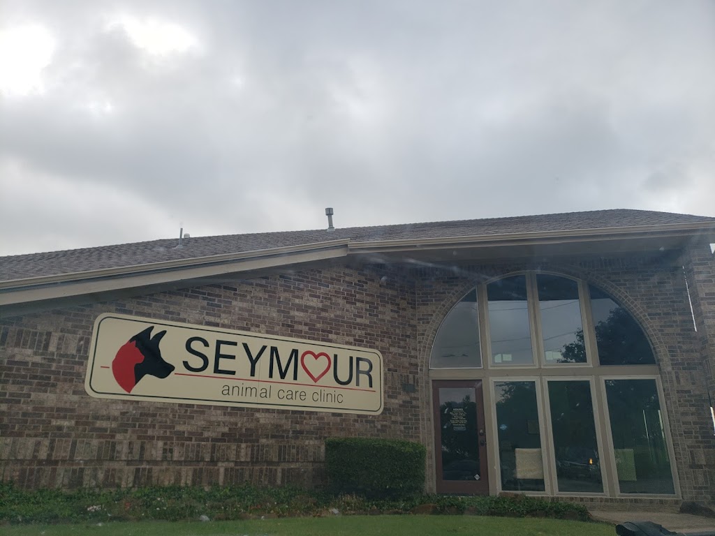 Seymour Animal Care Clinic | 2412 Old North Rd STE 102, Denton, TX 76209, USA | Phone: (940) 387-6090