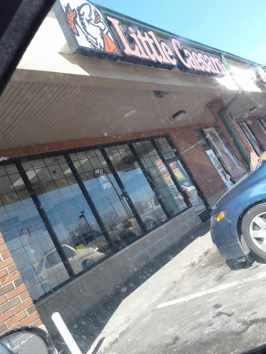 Little Caesars Pizza | 2918 W Davison St, Detroit, MI 48238, USA | Phone: (313) 865-6000