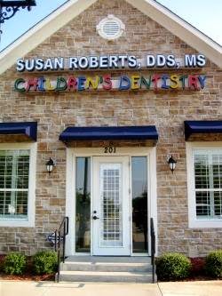 Dr. Susan Roberts Pediatric Dentistry | 5411 Basswood Blvd Ste 201, Fort Worth, TX 76137, USA | Phone: (817) 656-3999