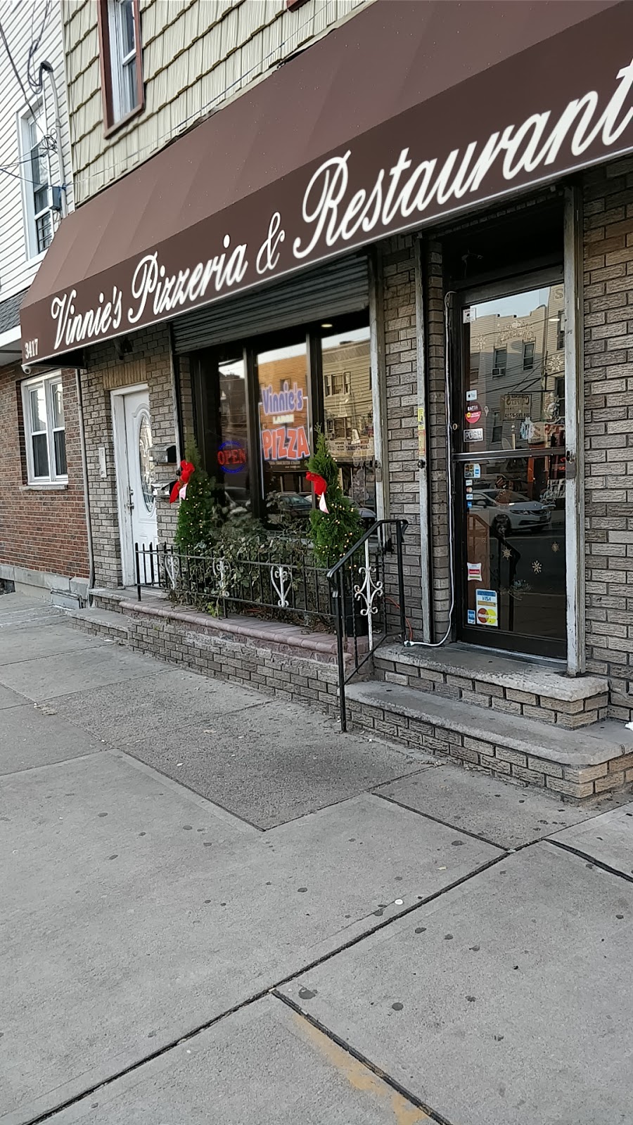Vinnies Pizzeria | 431 Danforth Ave, Jersey City, NJ 07305, USA | Phone: (201) 420-0418