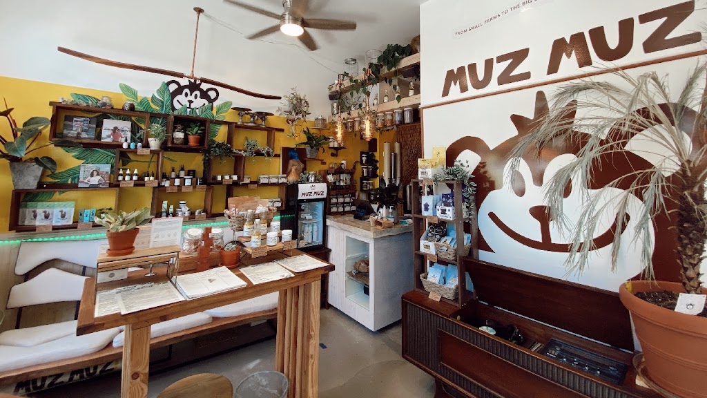 Muz Muz Shop & Café | 296 Graham Ave, Brooklyn, NY 11211, USA | Phone: (332) 250-6783