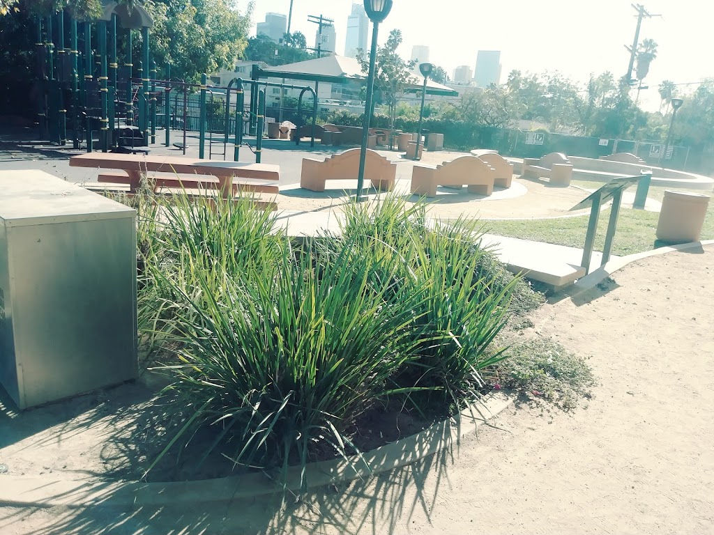 Unidad Park | Beverly Park, Los Angeles, CA 90026, USA | Phone: (213) 485-4833