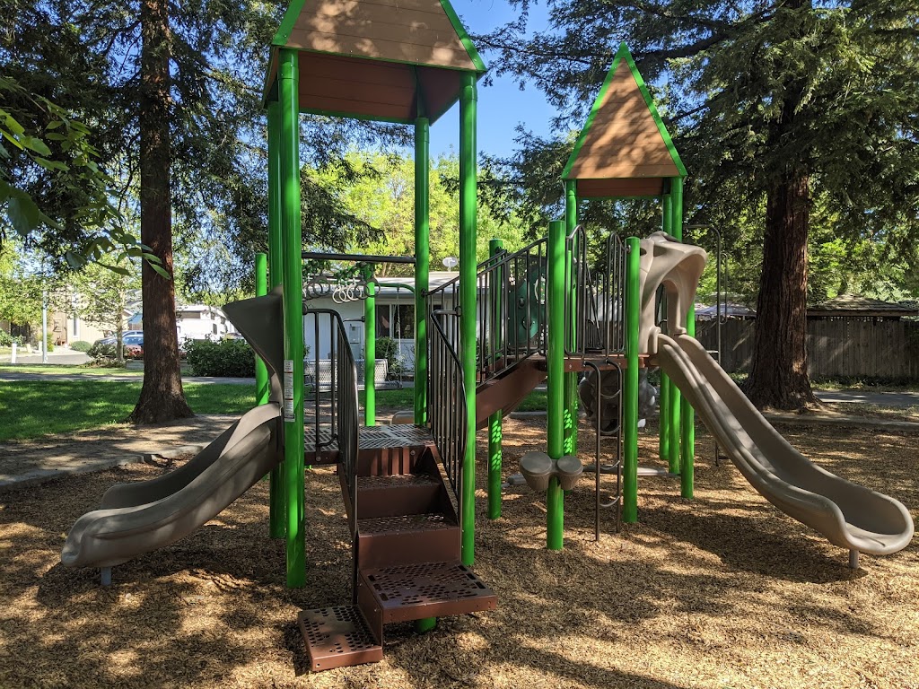 Village Park | 919 Arnold St, Davis, CA 95618, USA | Phone: (530) 757-5626