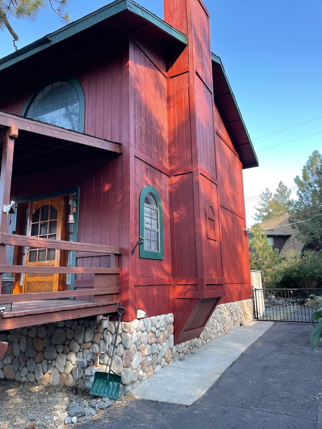 Latimer Painting | 9282 Caughlin Rd, Phelan, CA 92371, USA | Phone: (760) 885-8036