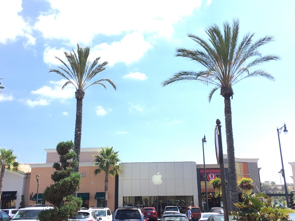 Apple Carlsbad | 1923 Calle Barcelona, Carlsbad, CA 92009, USA | Phone: (760) 697-9800