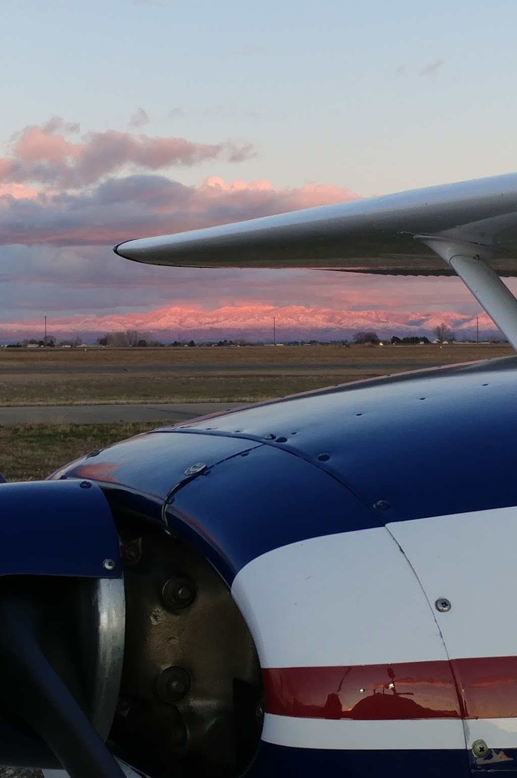 Snake River Flying & Flight Training Club LLC | 5515 Aviation Way #940, Caldwell, ID 83605, USA | Phone: (208) 860-7283