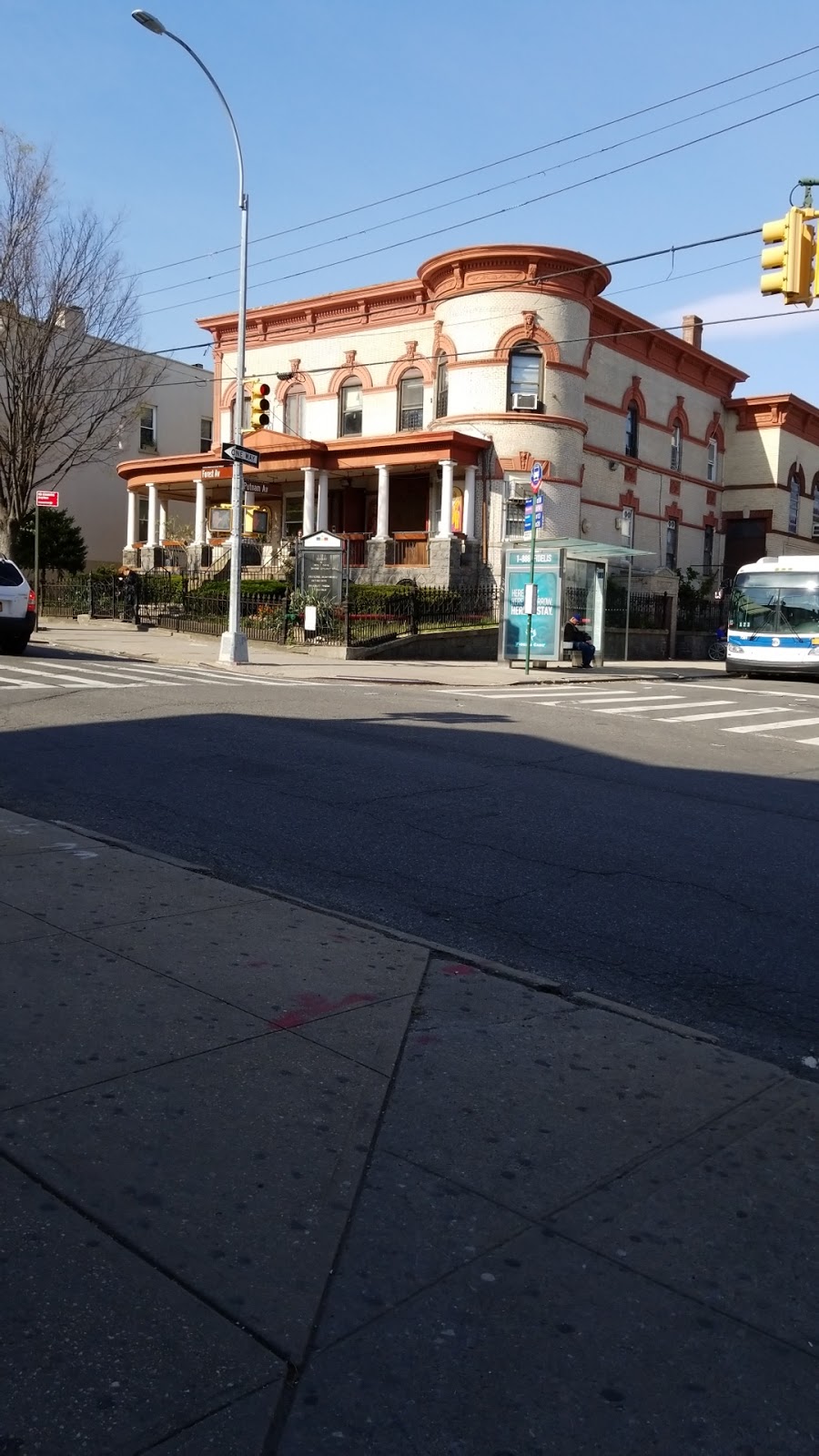 Romanian Orthodox Church | 66-79 Forest Ave, Ridgewood, NY 11385, USA | Phone: (917) 459-0669