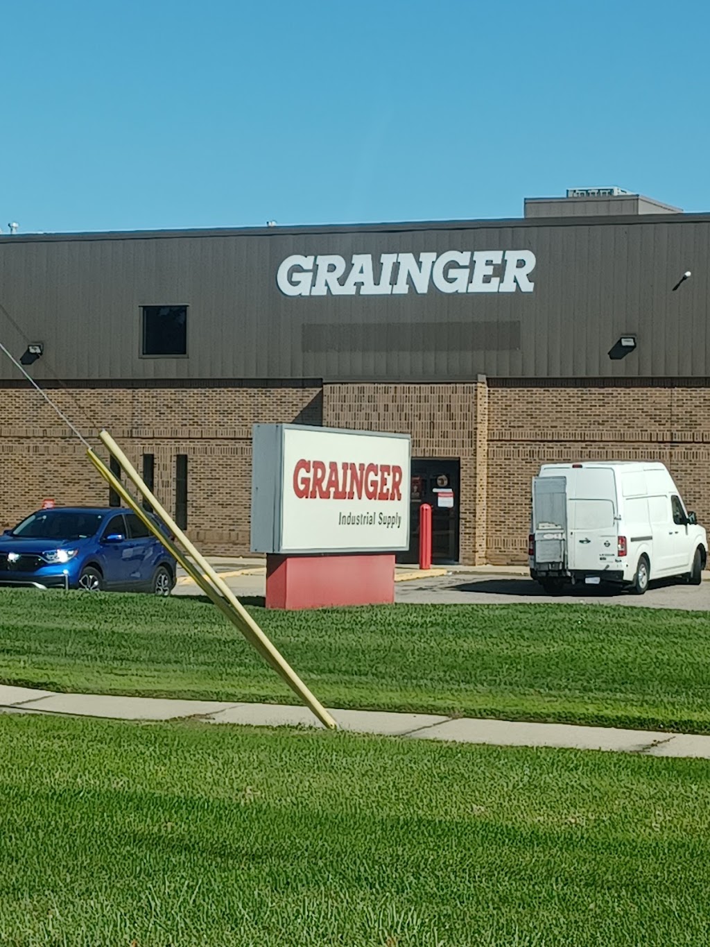 Grainger Industrial Supply | 23800 Haggerty Rd, Farmington Hills, MI 48335, USA | Phone: (800) 472-4643