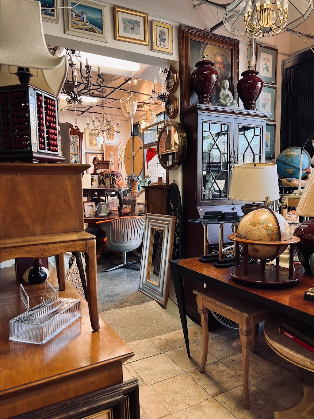 Casa Victoria Vintage Furniture | 1218 Sunset Blvd Unit C, Los Angeles, CA 90026, USA | Phone: (323) 644-5590