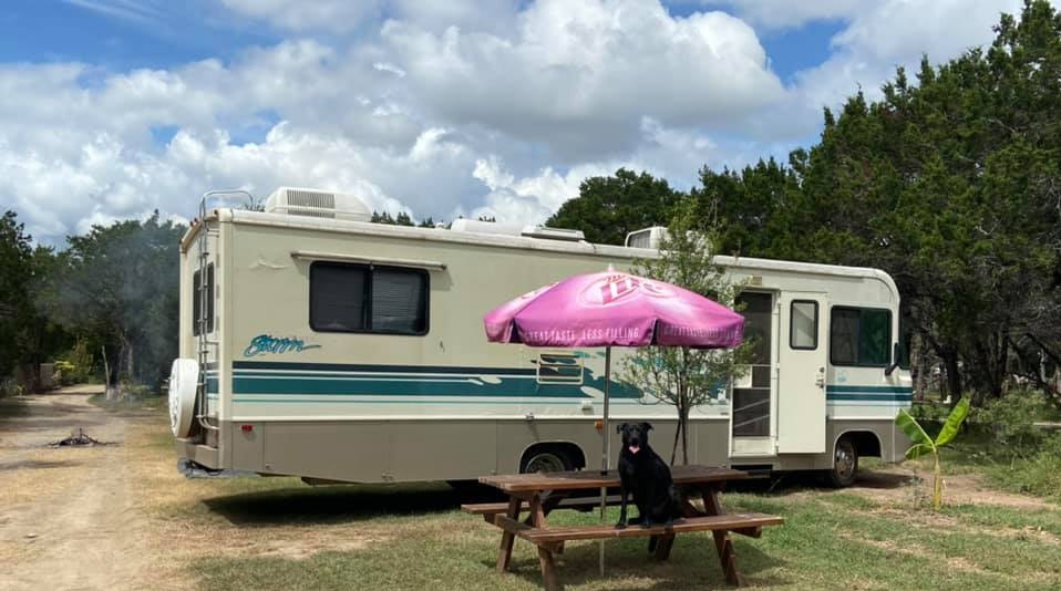 Mangeras RV Weekend Getaway | 10038 FM1283, Lakehills, TX 78063, USA | Phone: (830) 352-2945