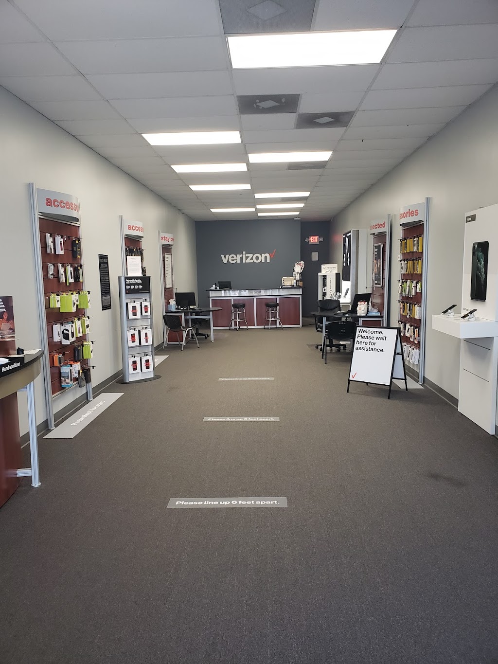 Verizon Authorized Retailer - Russell Cellular | 938a S State St, Yadkinville, NC 27055, USA | Phone: (336) 677-2600