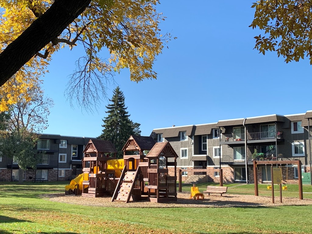 Moonraker Apartments | 5521 Brookdale Dr N, Brooklyn Park, MN 55443 | Phone: (763) 560-5228