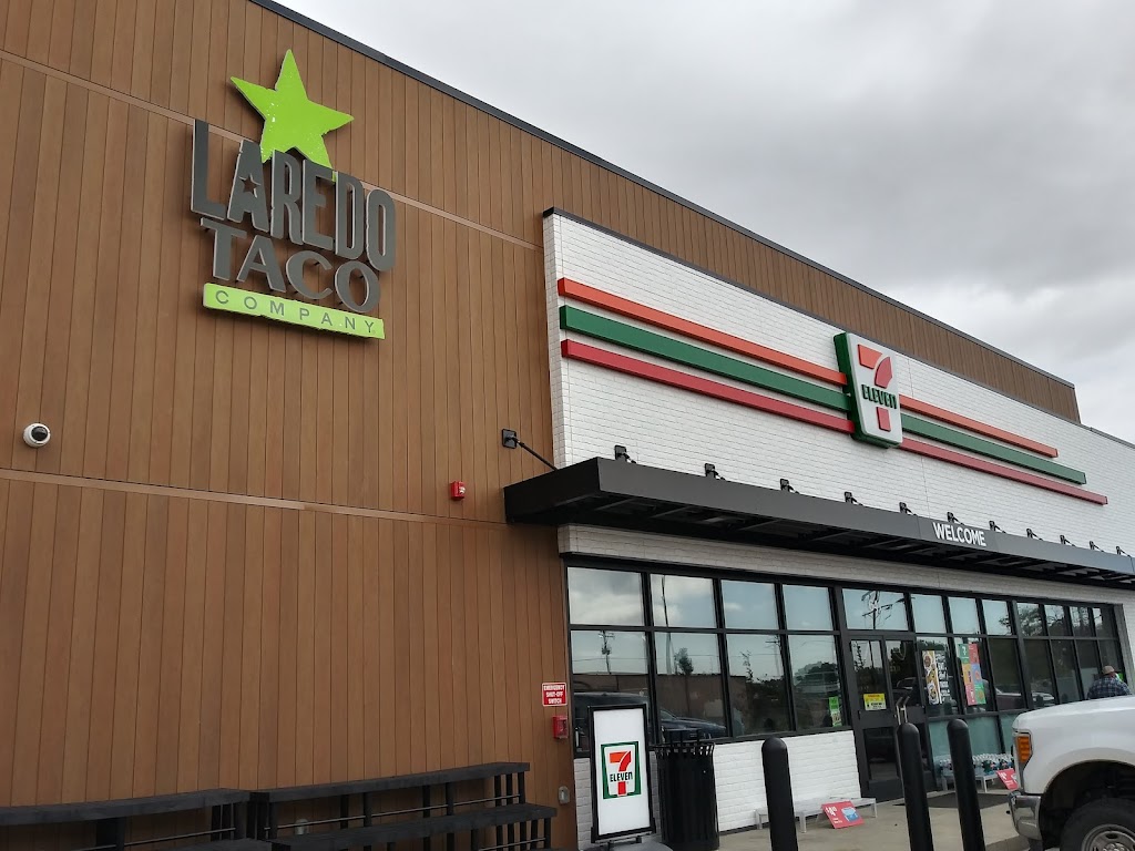 Laredo Taco Company | 641 14th St, Fort Lupton, CO 80621 | Phone: (720) 928-8686