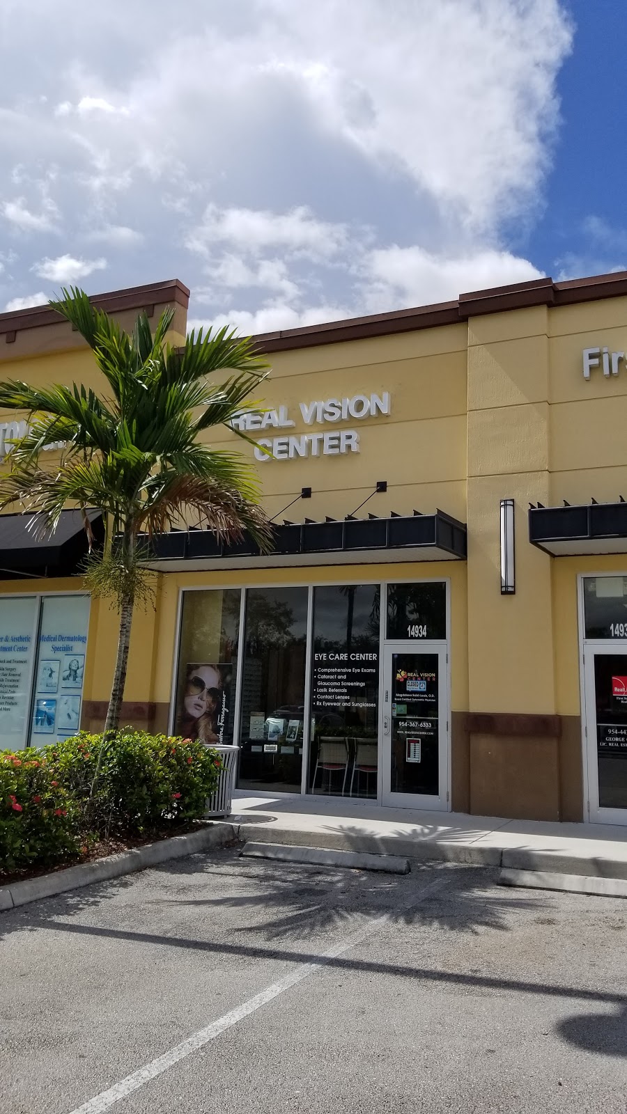 Real Vision Center: Magdalena Saint-Louis, OD | 14934 Pines Blvd, Pembroke Pines, FL 33027 | Phone: (954) 367-6333