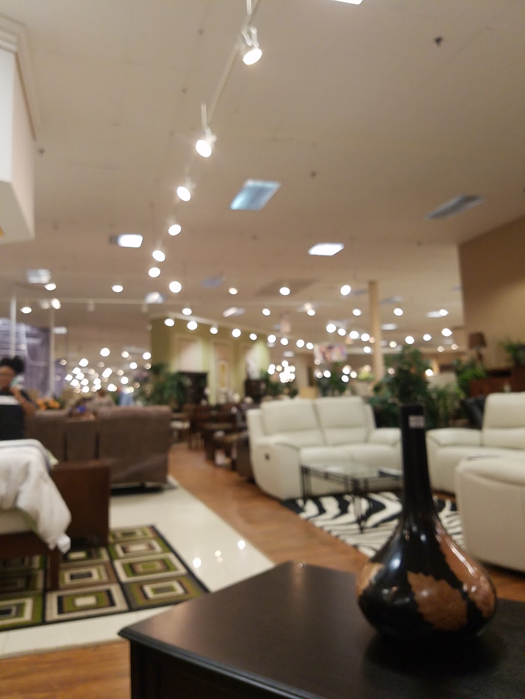 Marlo Furniture & Mattress Store | 5650 General Washington Dr, Alexandria, VA 22312, USA | Phone: (703) 941-0800