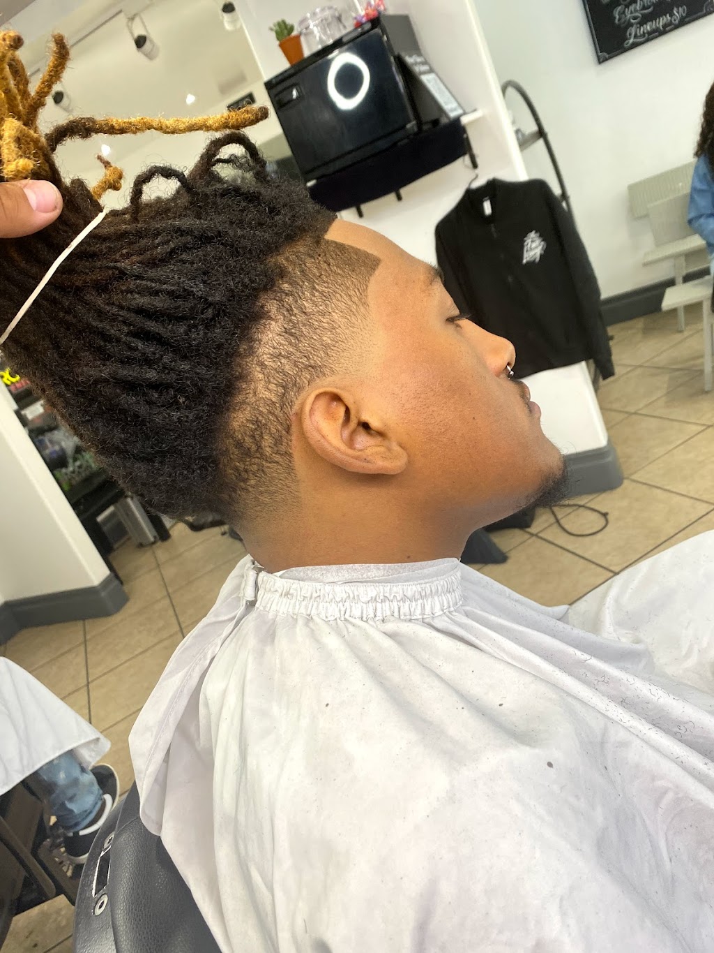 The Fade Lounge | 511 S Escondido Blvd, Escondido, CA 92025 | Phone: (442) 999-5402