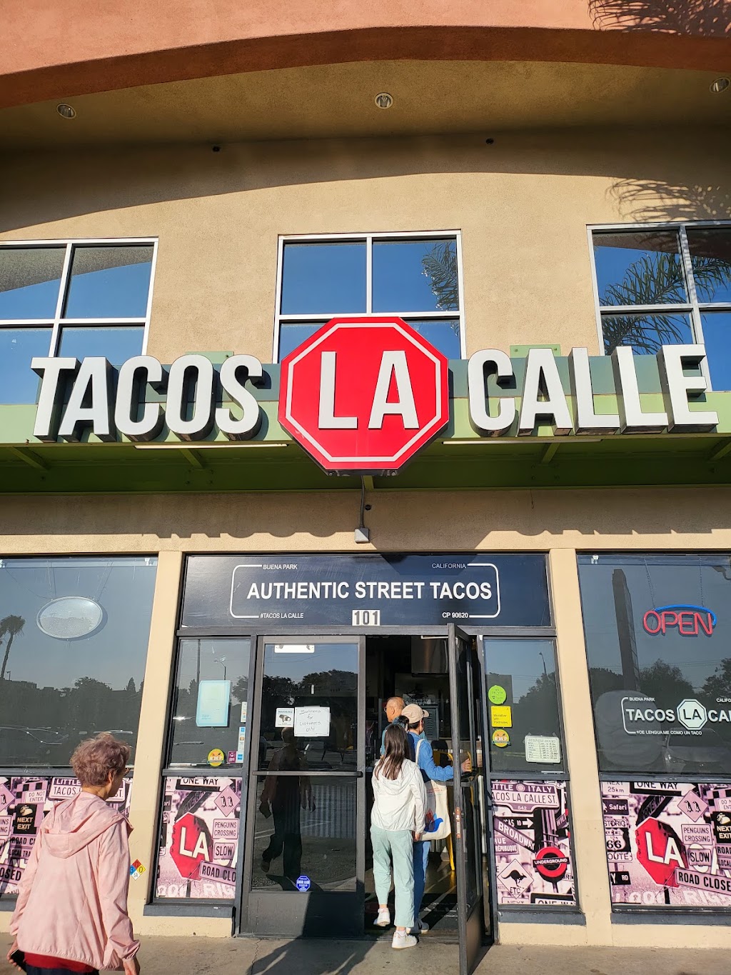 tacos la calle | 8600 Beach Blvd #101, Buena Park, CA 90620, USA | Phone: (714) 236-5211