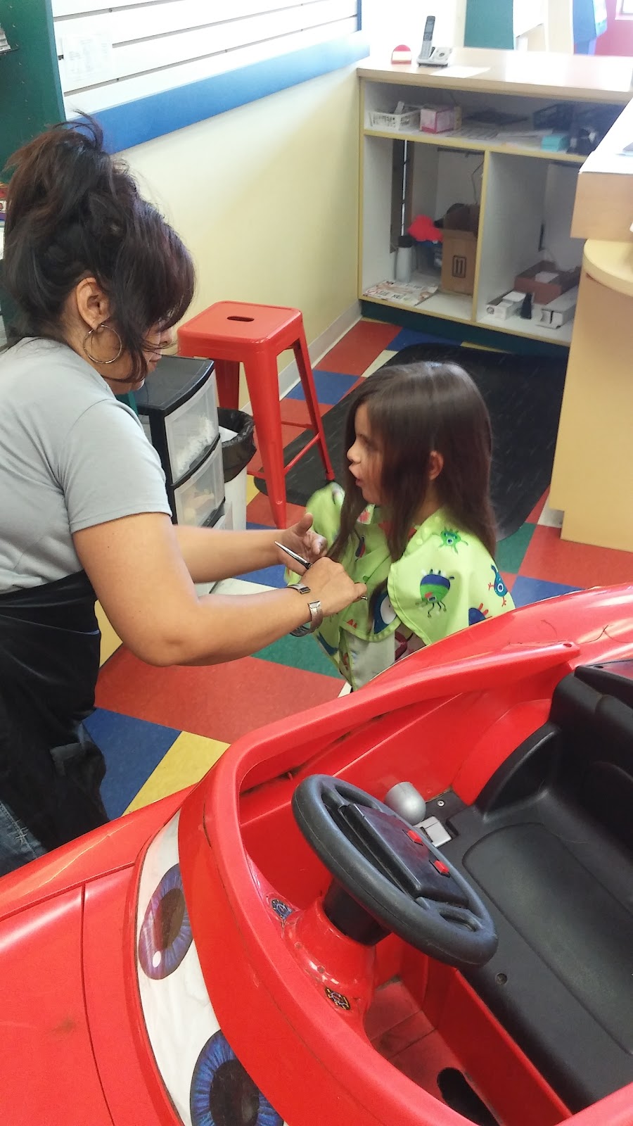 Cookie Cutters Haircuts for Kids | 44308 Cherry Hill Rd, Canton, MI 48187, USA | Phone: (734) 981-1400