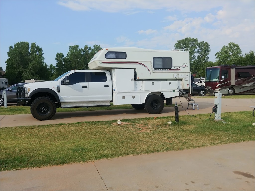 Mustang Run RV Park | 11528 I-40 Service Rd, Yukon, OK 73099, USA | Phone: (405) 577-6040