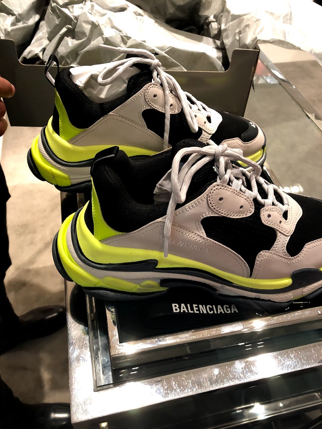 BALENCIAGA | The Forum Shops at Caesars 3500 S Las Vegas Boulevard, Suite C01A, Las Vegas, NV 89109, USA | Phone: (702) 732-1660