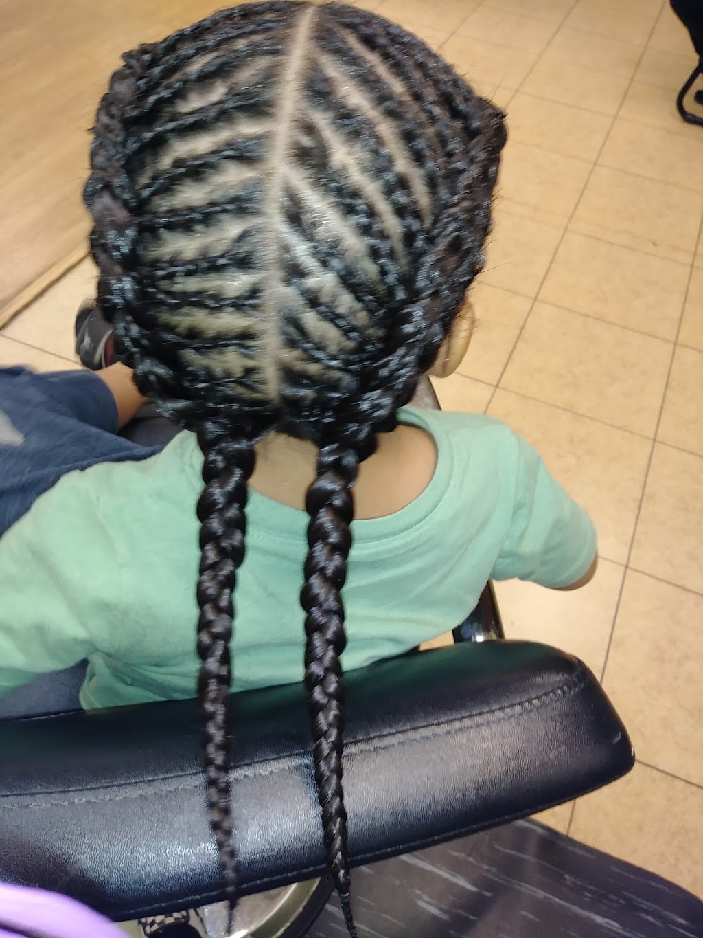 Xquisite Beauty & Braids | 4041 E Thomas Rd, Phoenix, AZ 85018, USA | Phone: (661) 718-7879