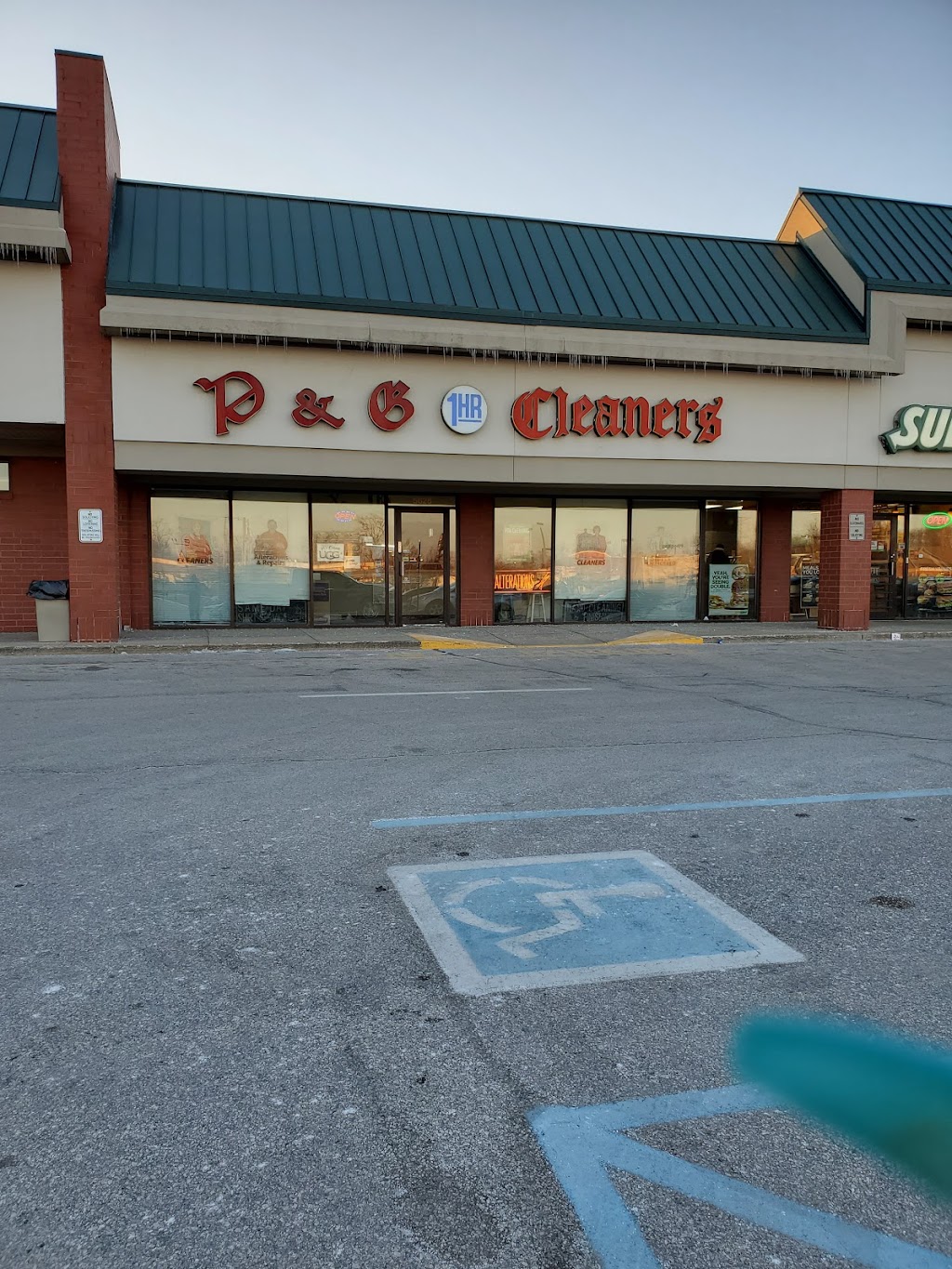 P & G Cleaners | Cross Creek Center, 5628 Georgetown Rd, Indianapolis, IN 46254, USA | Phone: (317) 298-8426