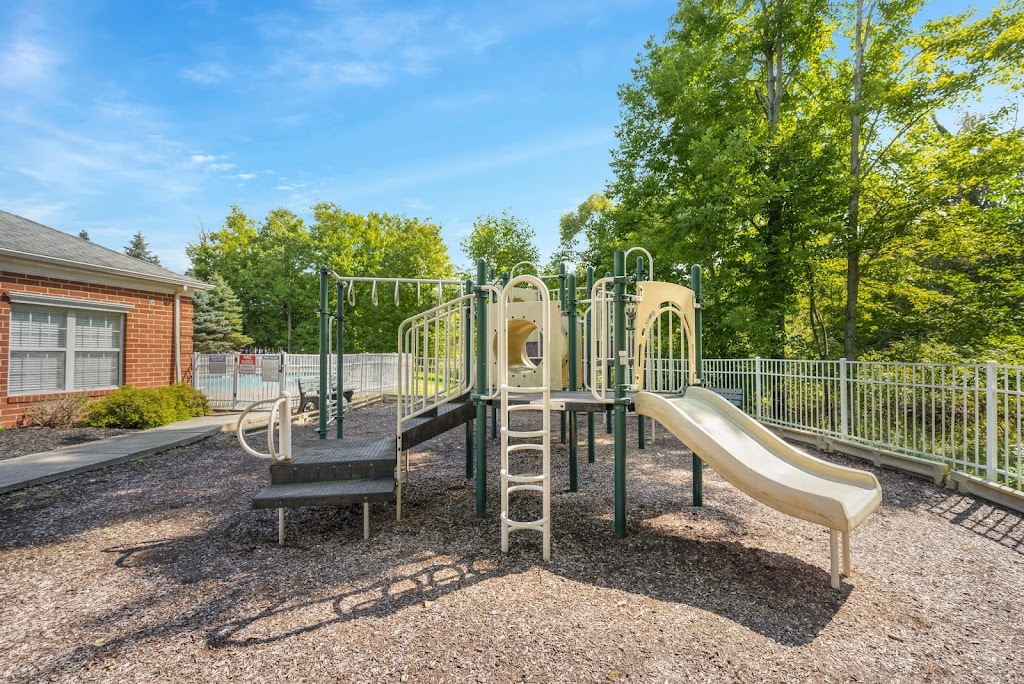 Parkwood Village | 3710 Edgebrooke Dr, Brunswick, OH 44212, USA | Phone: (330) 225-6224