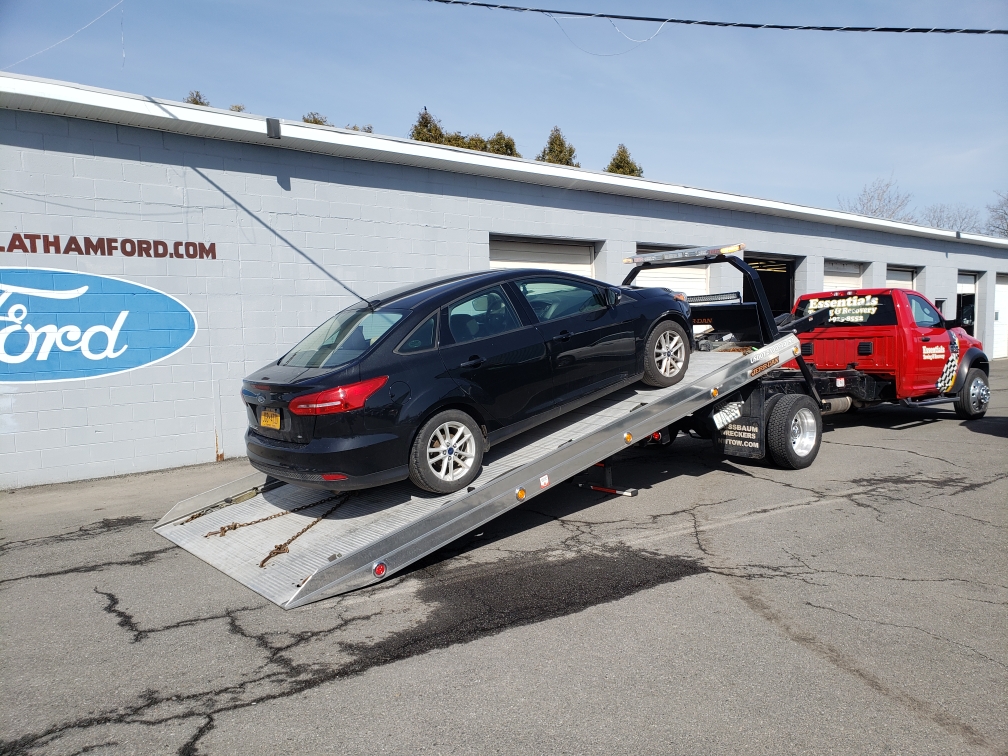 Essential Towing | 559 Broadway, Menands, NY 12204, USA | Phone: (518) 925-8552