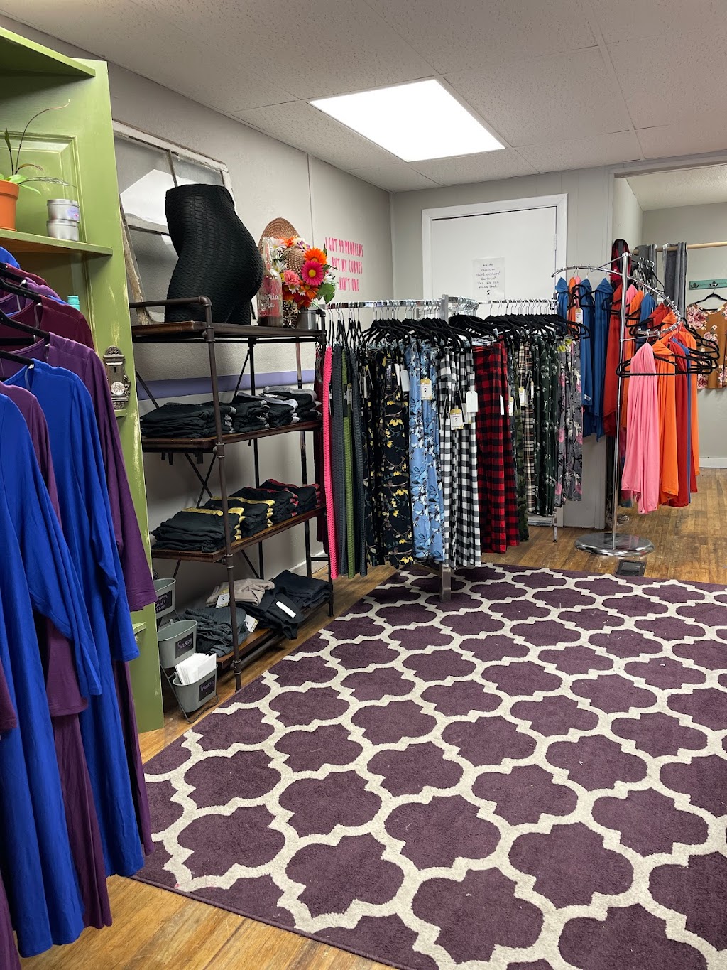 Chubby Chique Boutique | 224 S Main St, Zumbrota, MN 55992, USA | Phone: (507) 200-1112