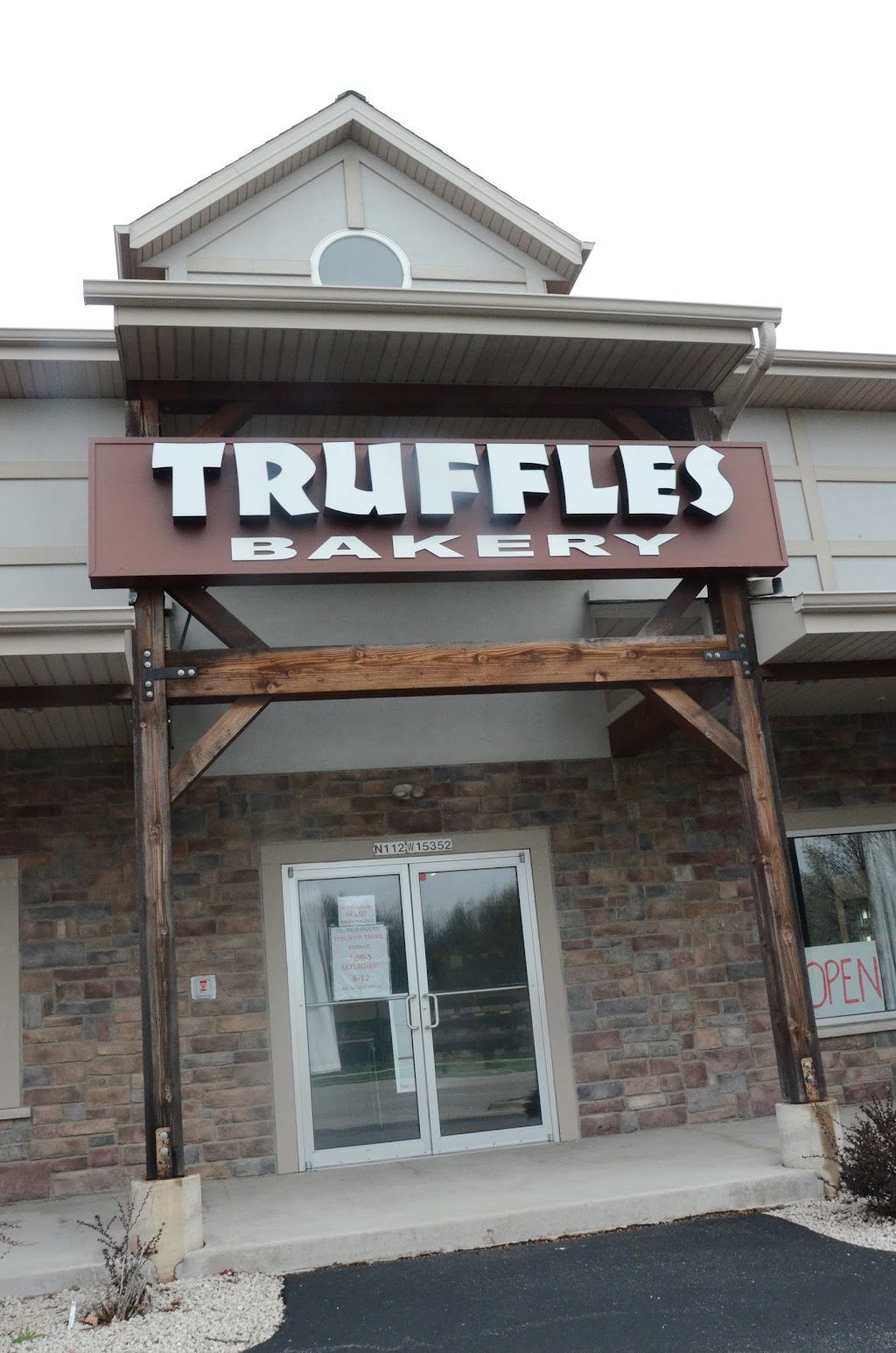 Truffles | N112W15352 Mequon Rd, Germantown, WI 53022, USA | Phone: (262) 251-4464