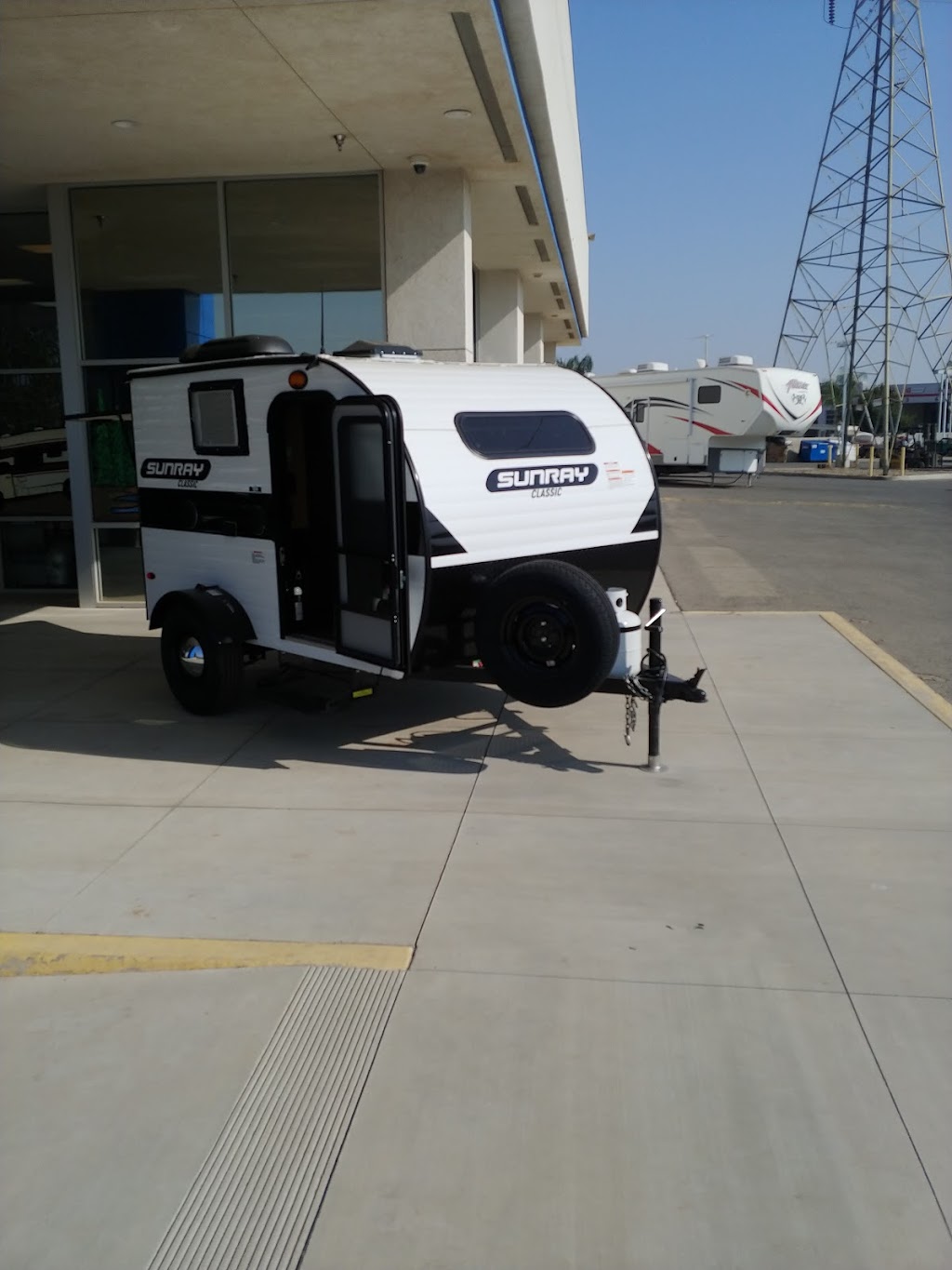 Barrys RV Outlet | 19637 Industry Pkwy Dr, Bakersfield, CA 93308, USA | Phone: (661) 247-4549