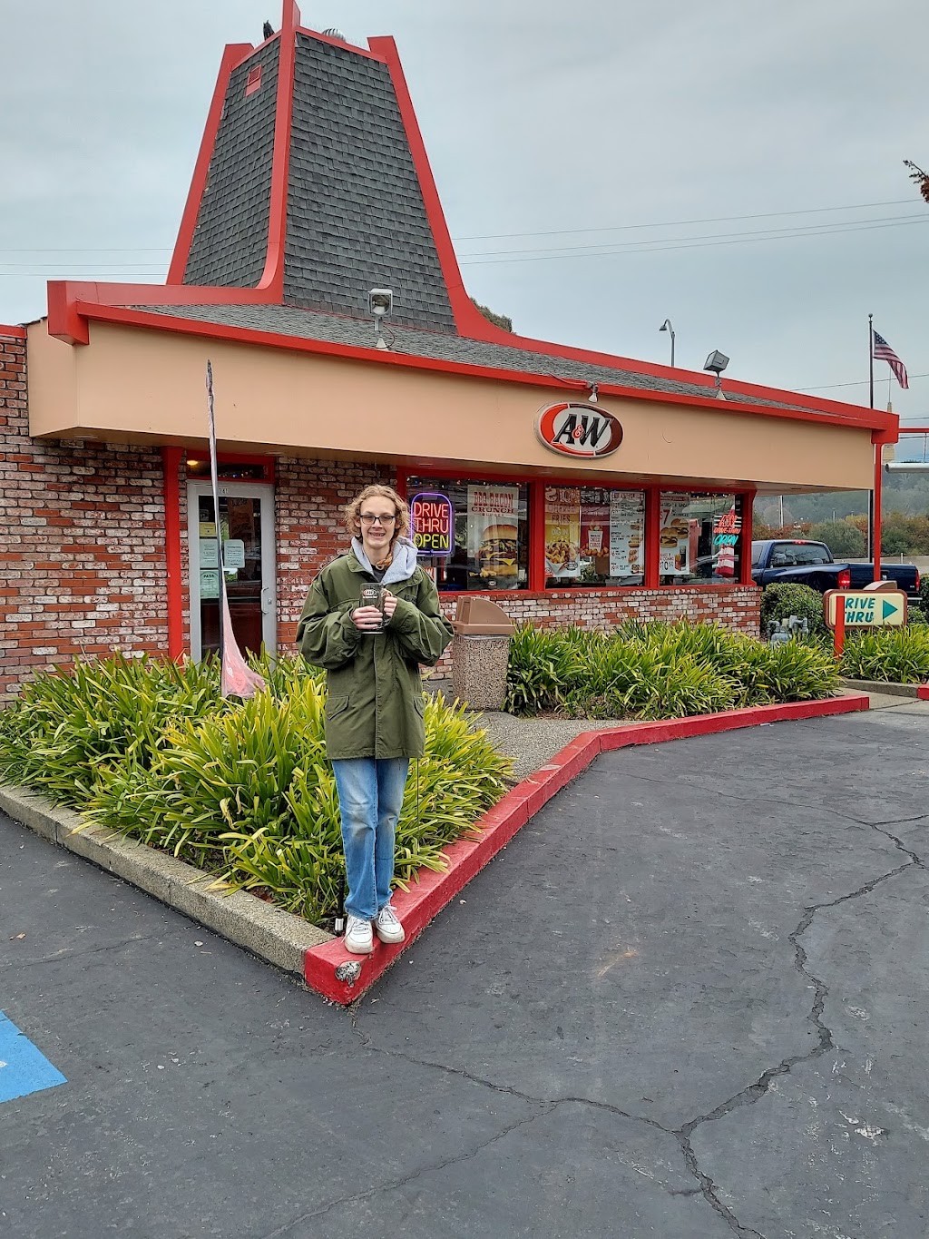 A&W Restaurant | 3741 Redwood Hwy, San Rafael, CA 94903, USA | Phone: (415) 479-9652