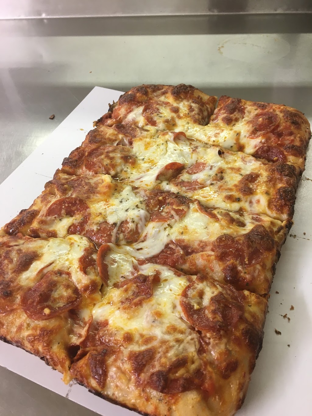 Gino’s Pizza in Ida | 2805 Lewis Ave, Ida, MI 48140, USA | Phone: (734) 269-6007