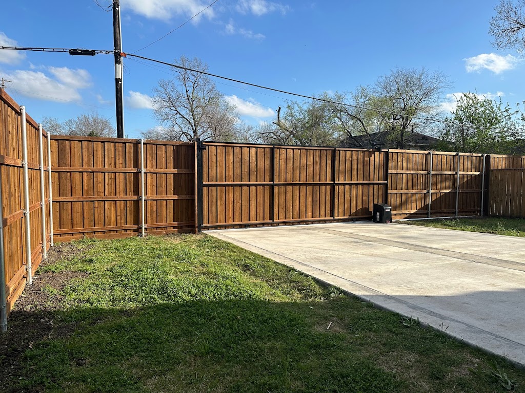King of Kings Fence | 3415 Beall St, Dallas, TX 75223, USA | Phone: (469) 258-9458