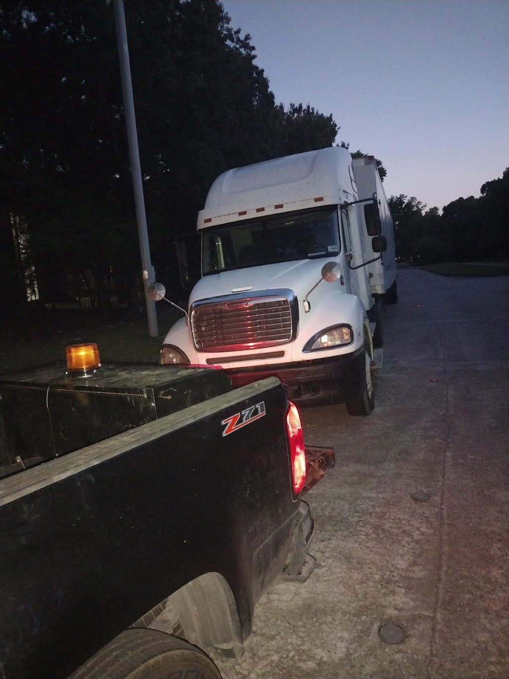 Road Runner Mobile Truck & Trailer repair | 4621 Cedar Rd, Rosenberg, TX 77471, USA | Phone: (832) 480-1217