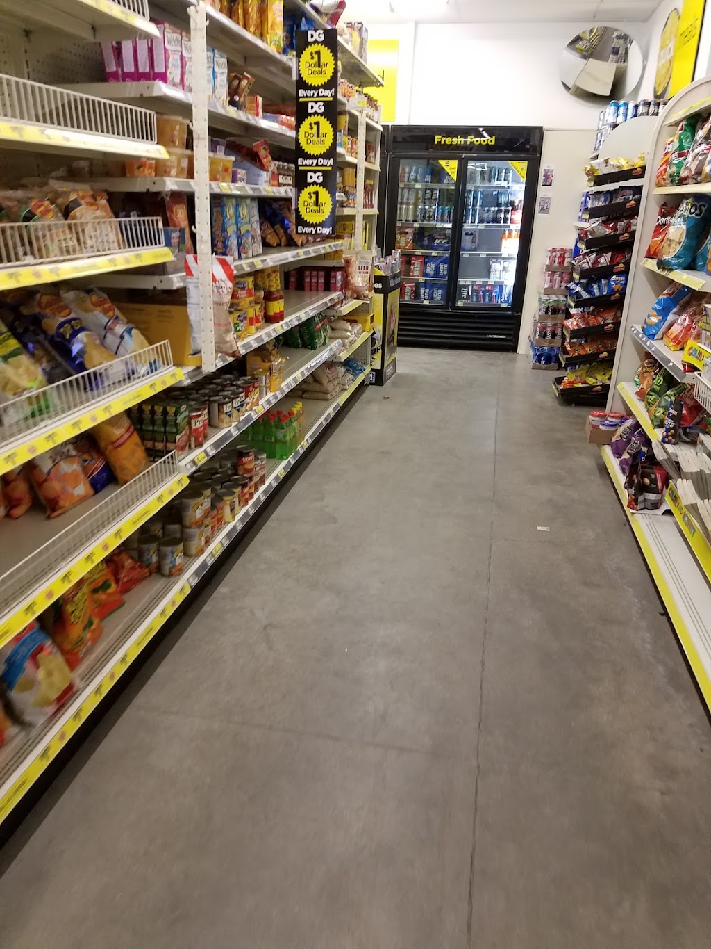 Dollar General - convenience store  | Photo 9 of 10 | Address: 2701 Dixie Hwy, Louisville, KY 40216, USA | Phone: (502) 632-6780