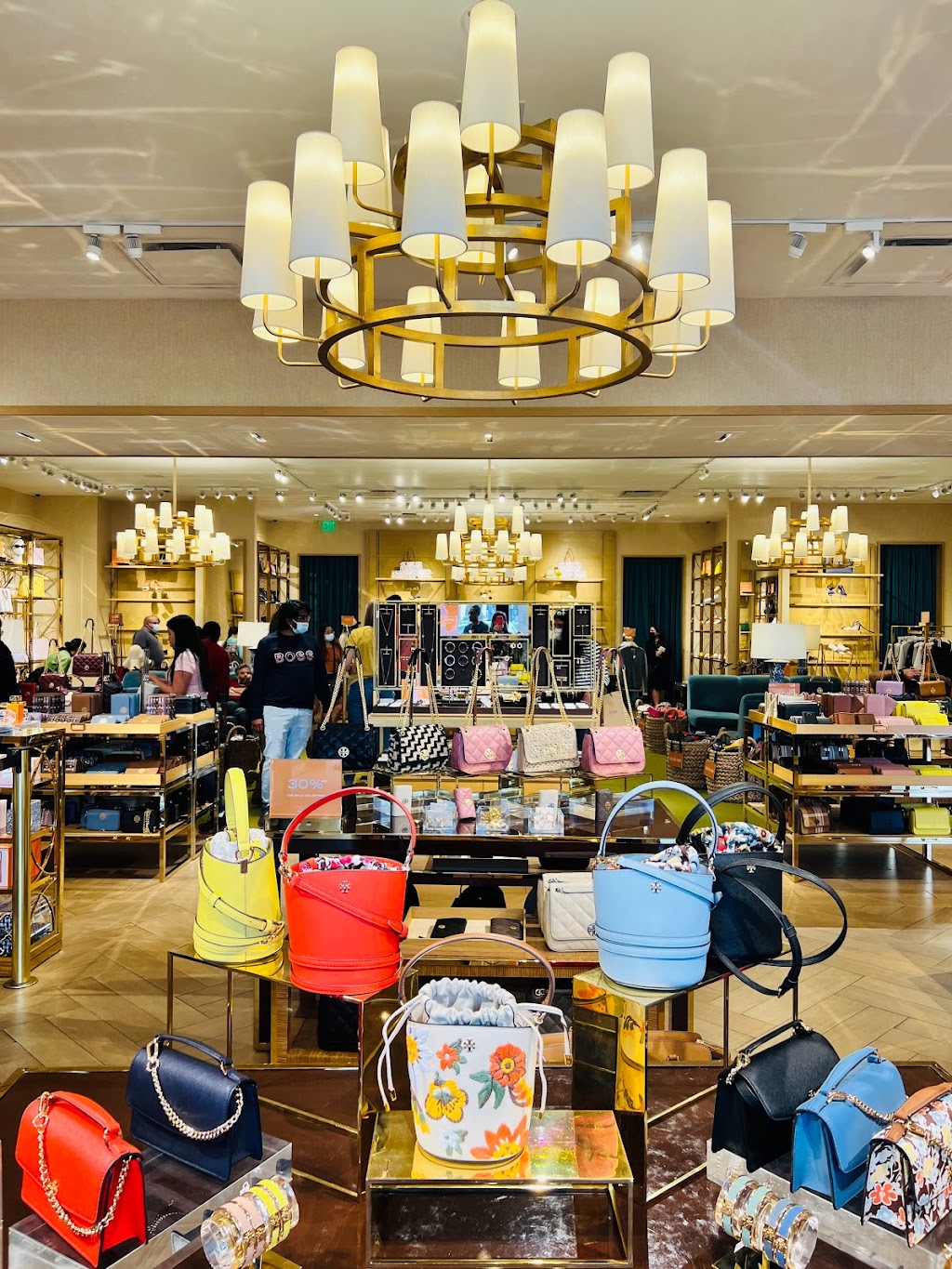 Tory Burch Outlet | 3939 IH 35 S, San Marcos, TX 78666, USA | Phone: (512) 392-4232