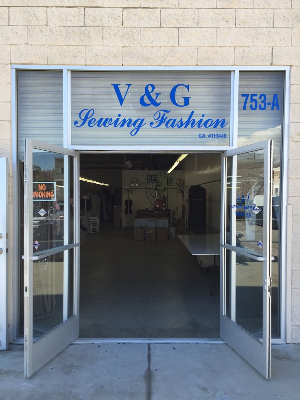 V & G Sewing Fashion | 753 Salem St A, Glendale, CA 91203, USA | Phone: (818) 242-0466