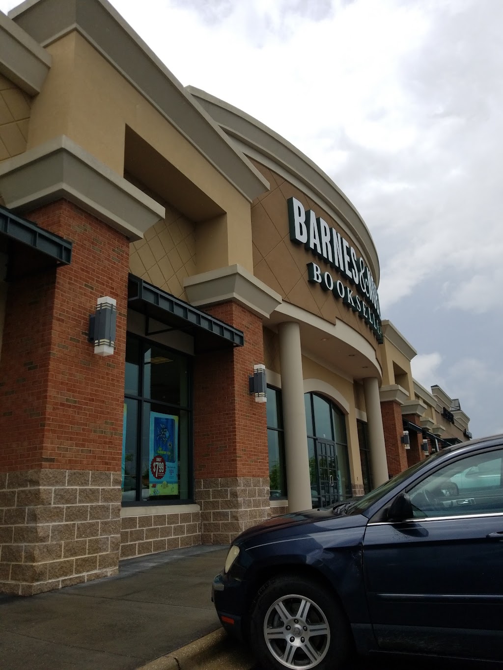 Barnes & Noble | Patton Creek Shopping Center, 171 Main St, Hoover, AL 35244, USA | Phone: (205) 682-4467