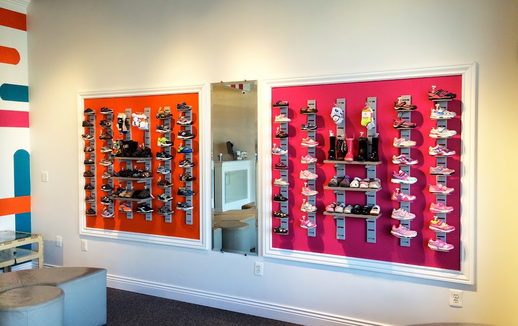 Fit Right Kids Shoes | 25050 Riding Plz #145, Chantilly, VA 20152, USA | Phone: (703) 957-3274