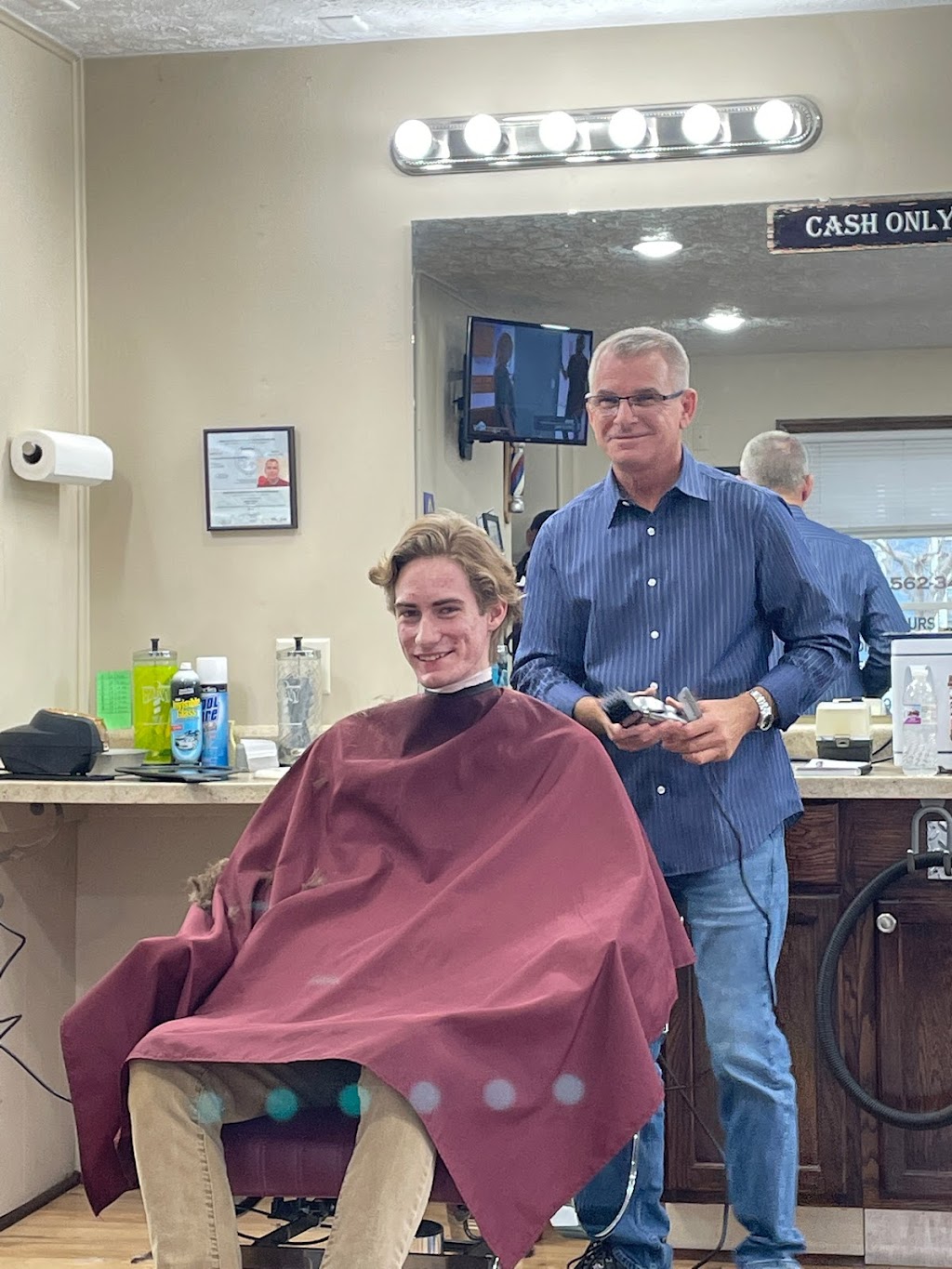 City Barber Shop and Shave Parlor. | 299 W 2nd St A, Xenia, OH 45385, USA | Phone: (937) 562-3434