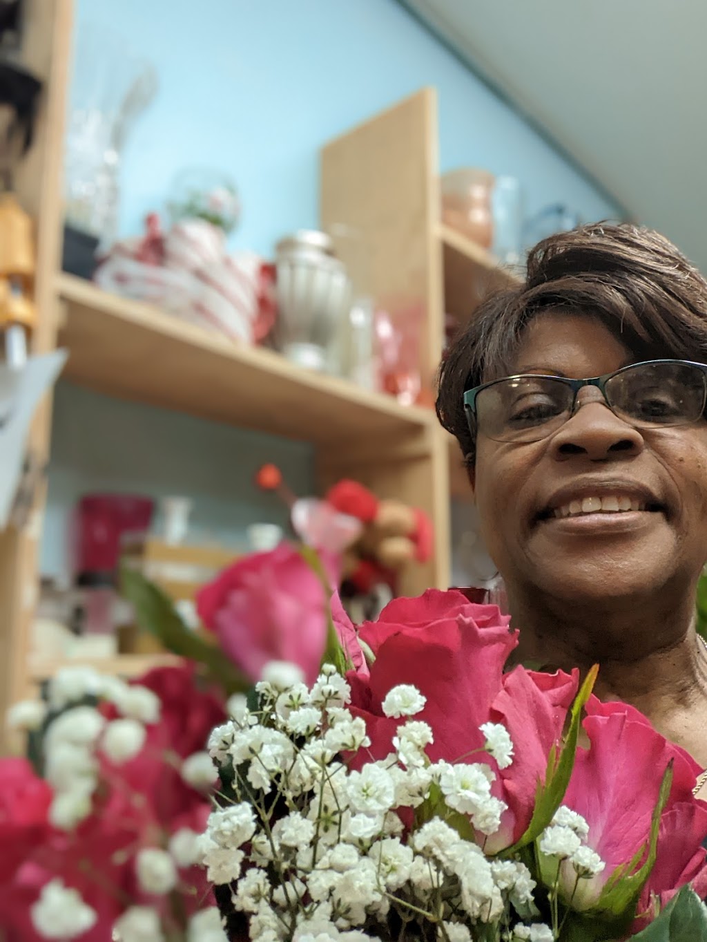 Belinda Florist | 3240 Tidewater Dr, Norfolk, VA 23509, USA | Phone: (757) 724-2199