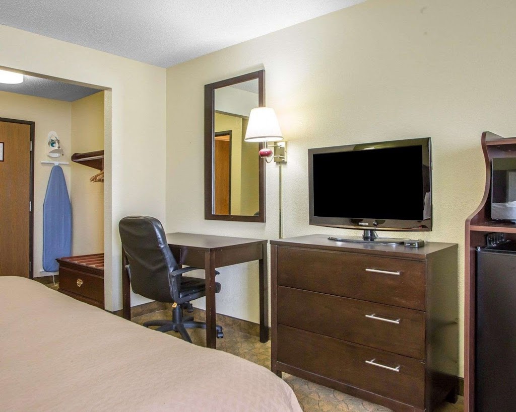 Quality Inn | 1350 83rd Ave, Merrillville, IN 46410, USA | Phone: (219) 736-5252