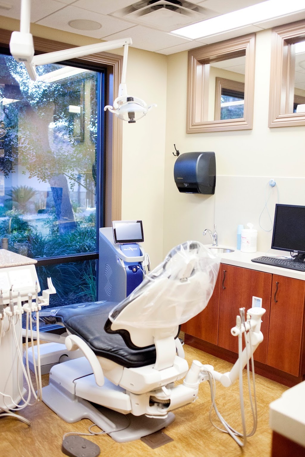 Oakwood Endodontics | 3622 Williams Dr Suite 3, Georgetown, TX 78628, USA | Phone: (512) 948-7624